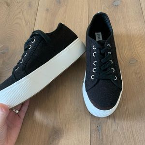 Black Steve Madden platforms